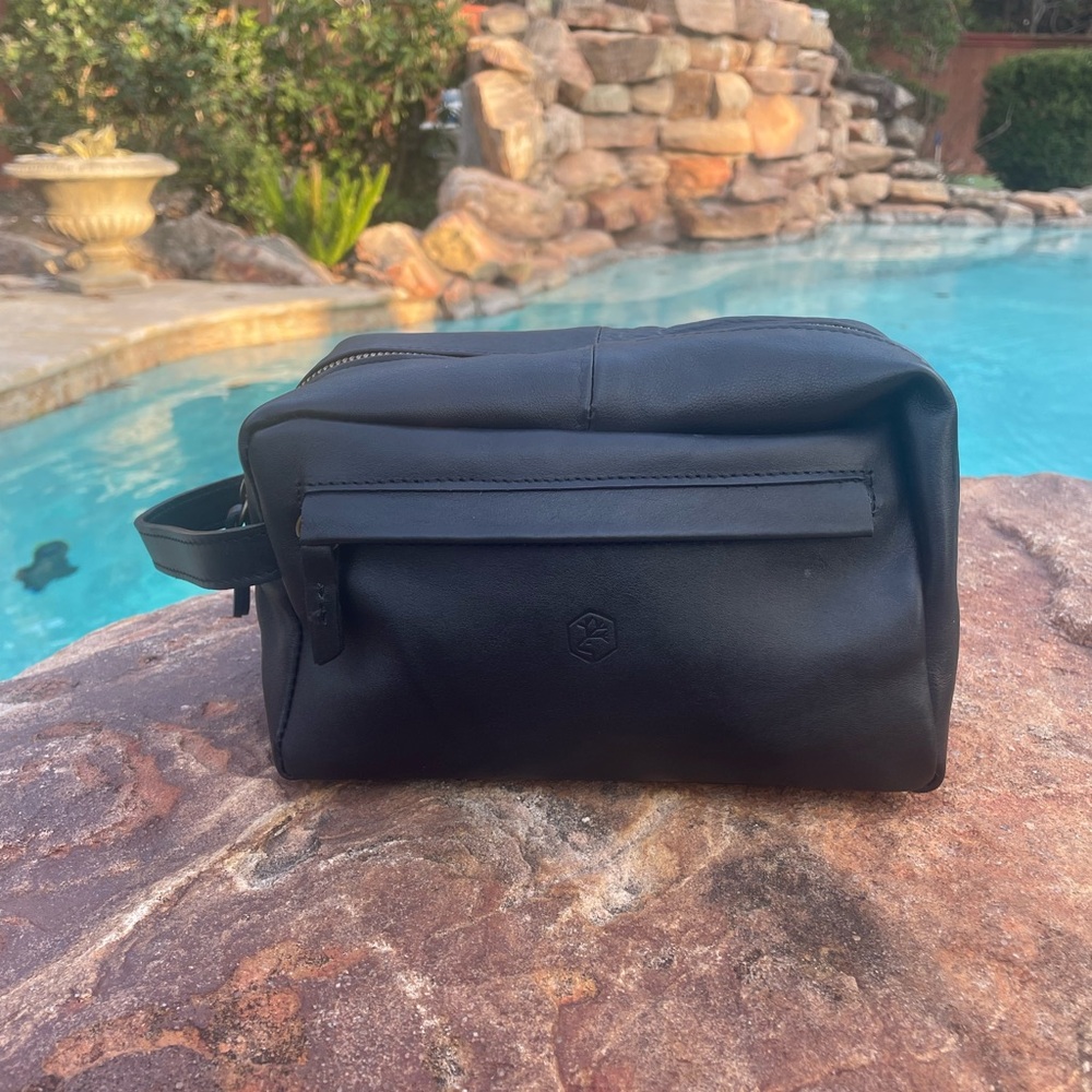 Valentina In Pell Black Leather Toiletry Travel Case NWOT
